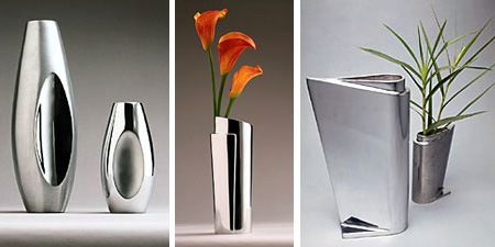 Металлические вазы