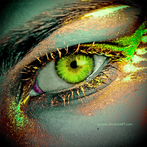 ярко-зеленый глаз
