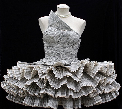 бумажное платье 