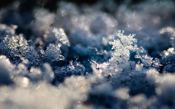 Снежный кристальный ландшафт