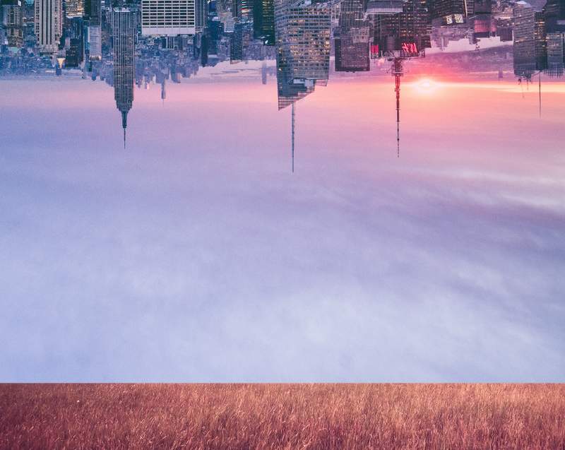How to Create a Surreal Scene of an Upside Down City With Adobe Photoshop 8